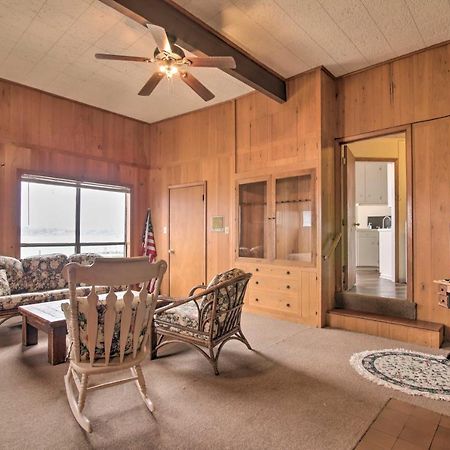Rustic Lake Buchanan Hideaway With Game Room And Grill Tow Bagian luar foto