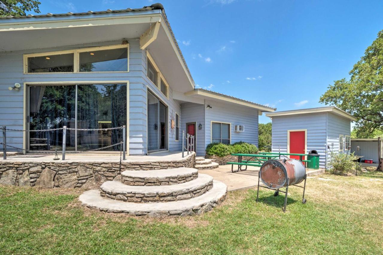 Rustic Lake Buchanan Hideaway With Game Room And Grill Tow Bagian luar foto