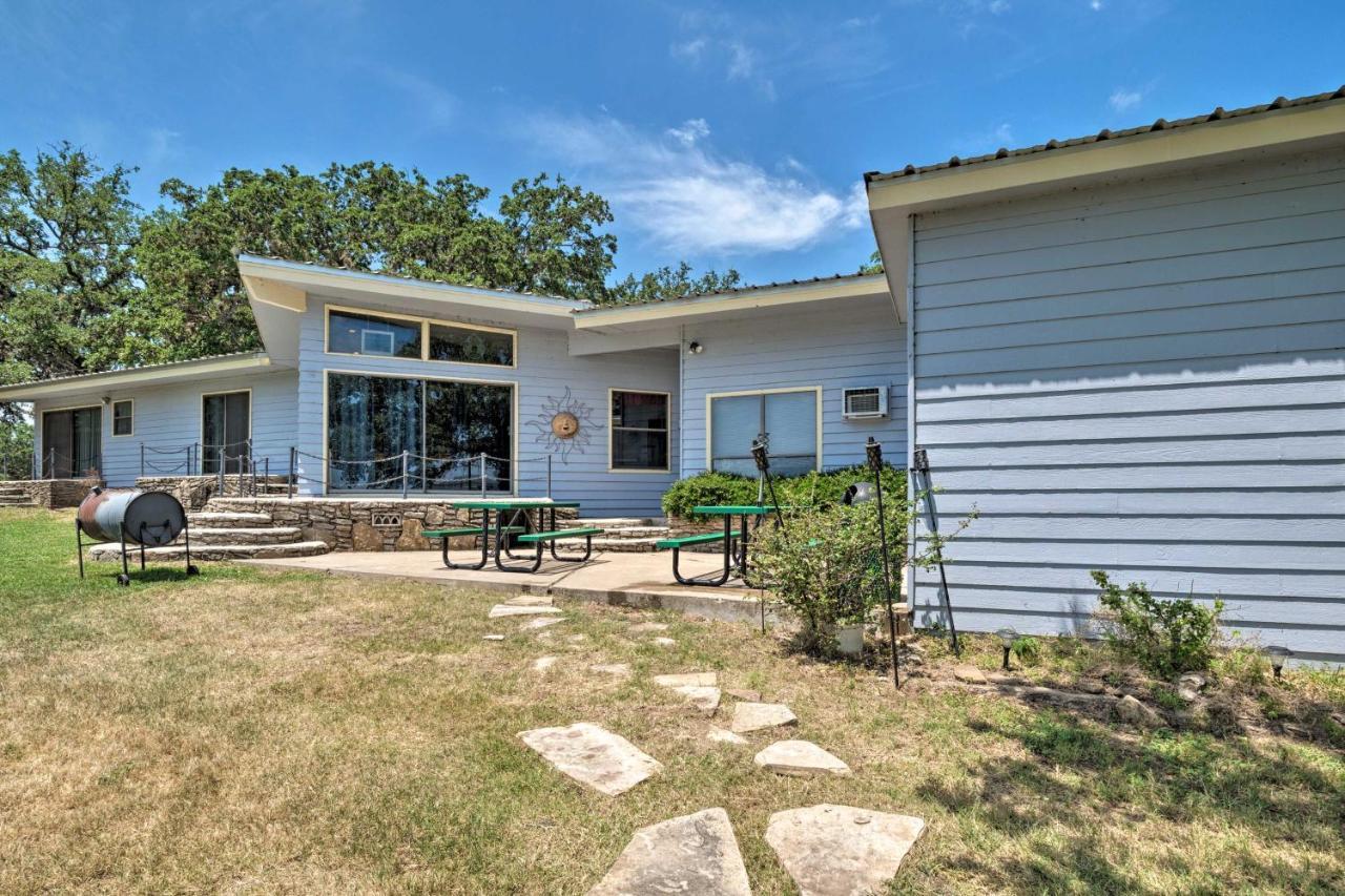 Rustic Lake Buchanan Hideaway With Game Room And Grill Tow Bagian luar foto