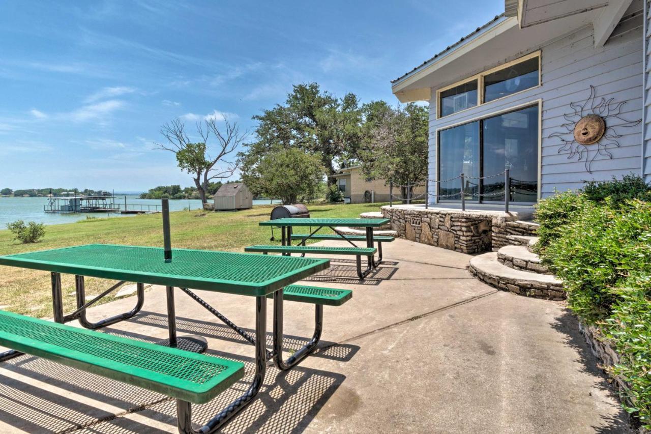 Rustic Lake Buchanan Hideaway With Game Room And Grill Tow Bagian luar foto